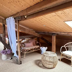 la-bourgeoise.midi-pyreneeshotels.com/