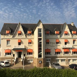 lhotel-de-carantec.inbrittany.com/